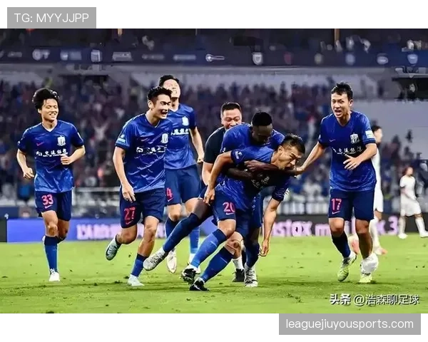 阵容矛盾凸显，上海申花面临战术革新与信任危机！